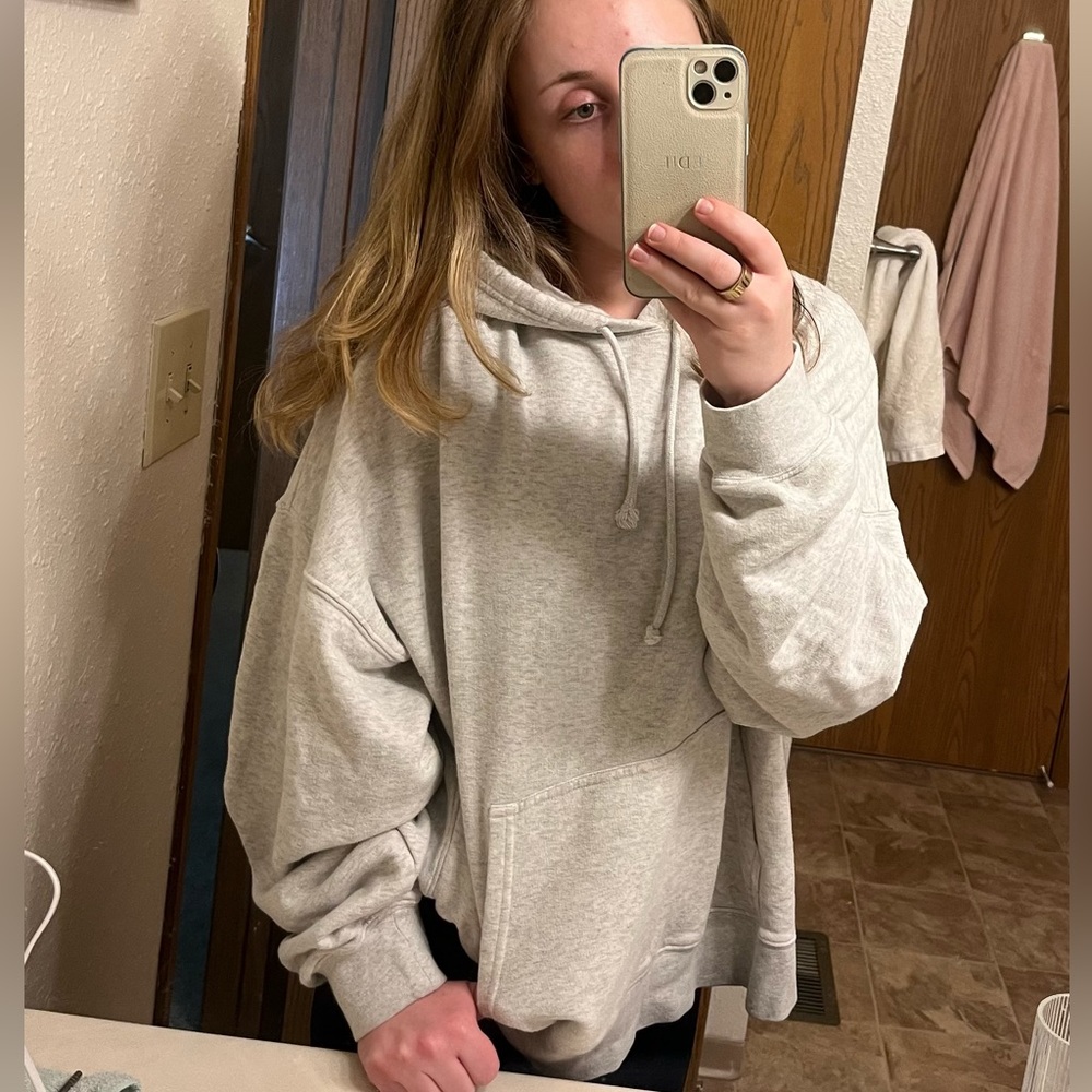 Aritzia TNA hoodie